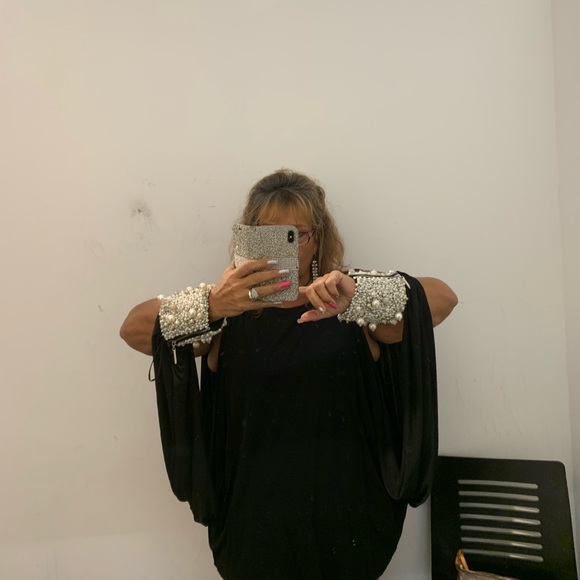 Badgley Mischka dolman top w embellished sleeves - Picture 7 of 8